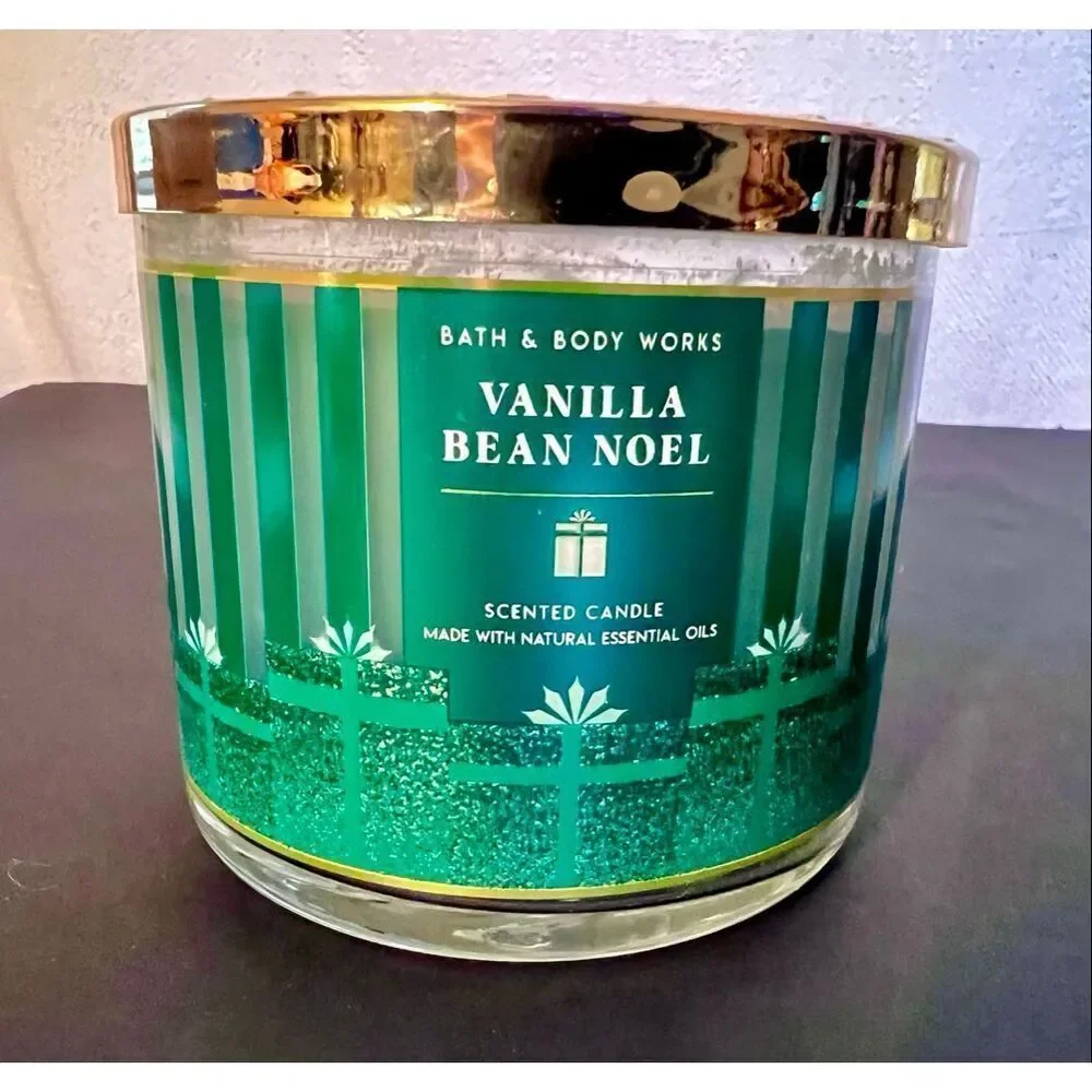 Bath & Body Works VANILLA BEAN NOEL 3-Wick Scented Candle, 14.5 oz Holiday New